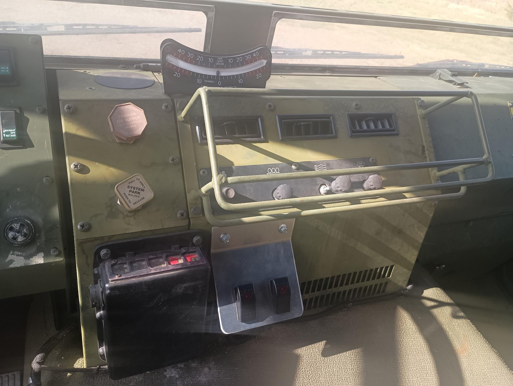 2003 S&S FMTV Brush Truck - image 10