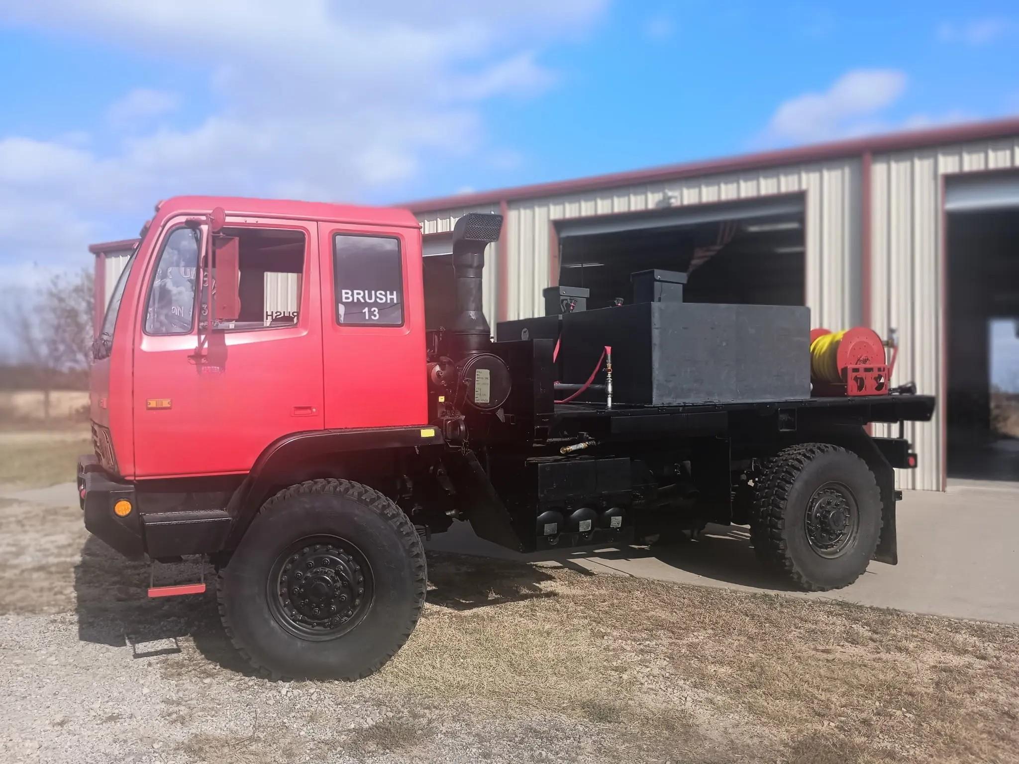 2003 S&S FMTV Brush Truck - image 2