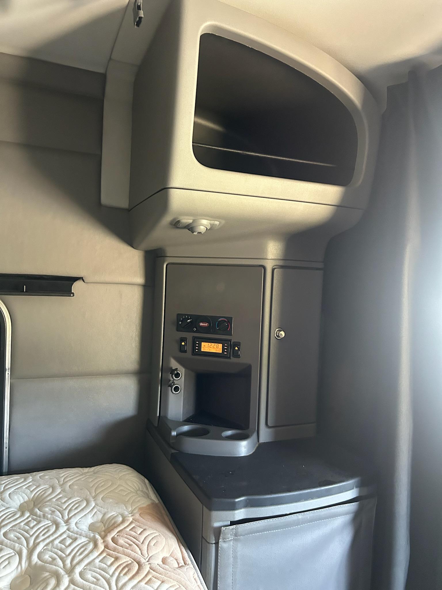 2016 Peterbilt 579 Sleeper Tractor - image 9