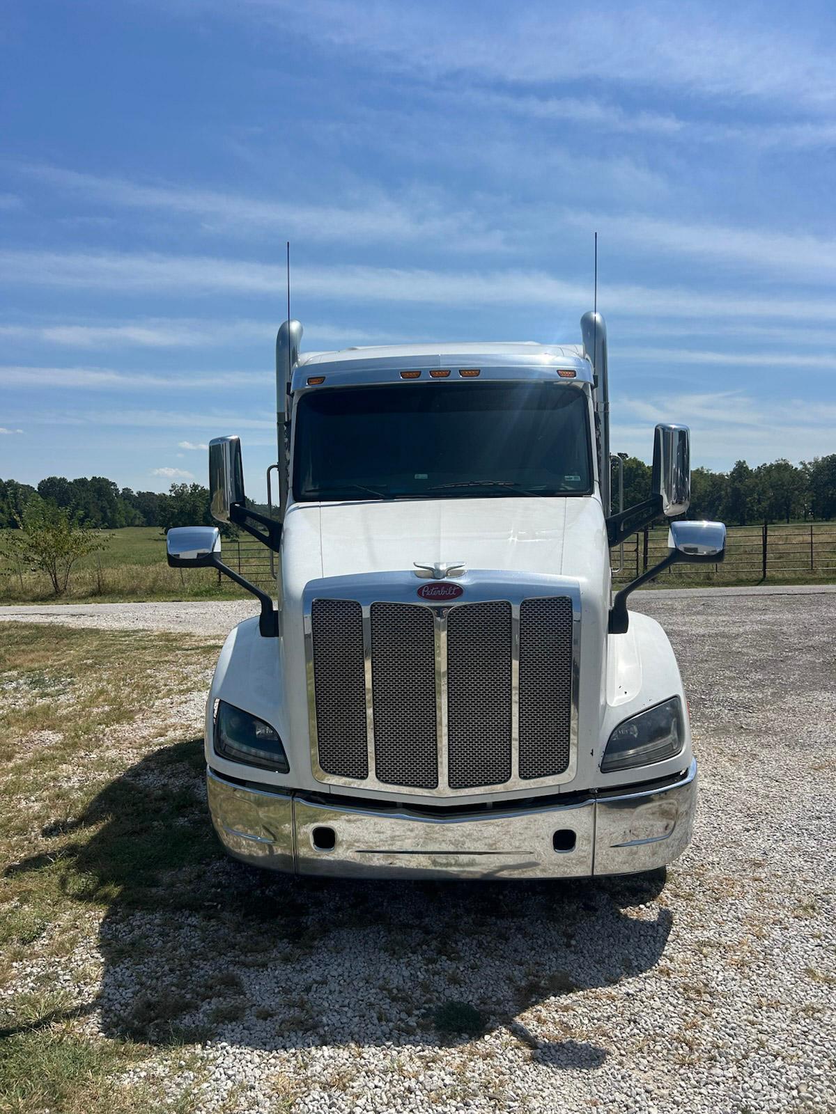 2016 Peterbilt 579 Sleeper Tractor - image 2
