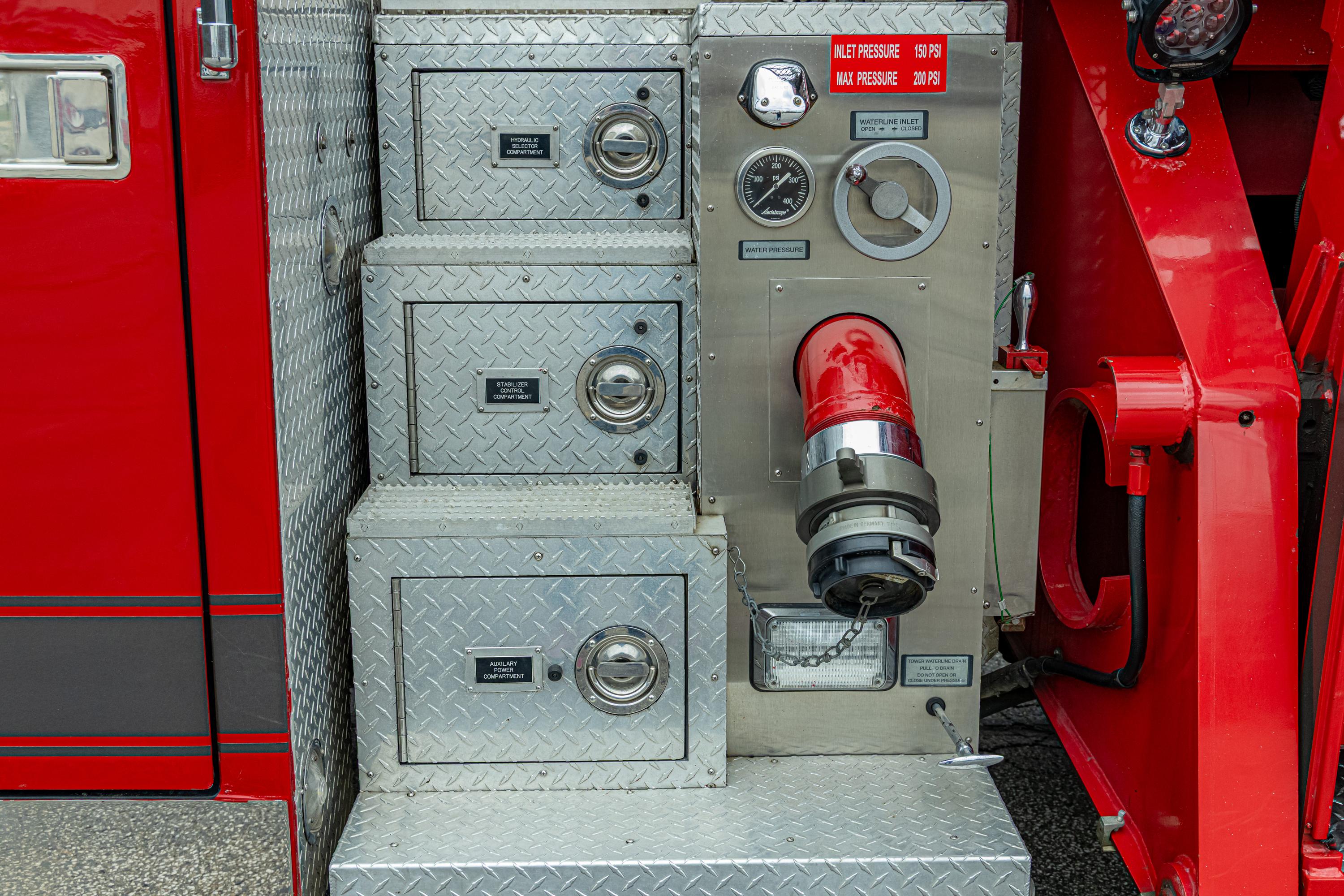 1993 Seagrave Simon-Duplex 90' Aerial - image 10
