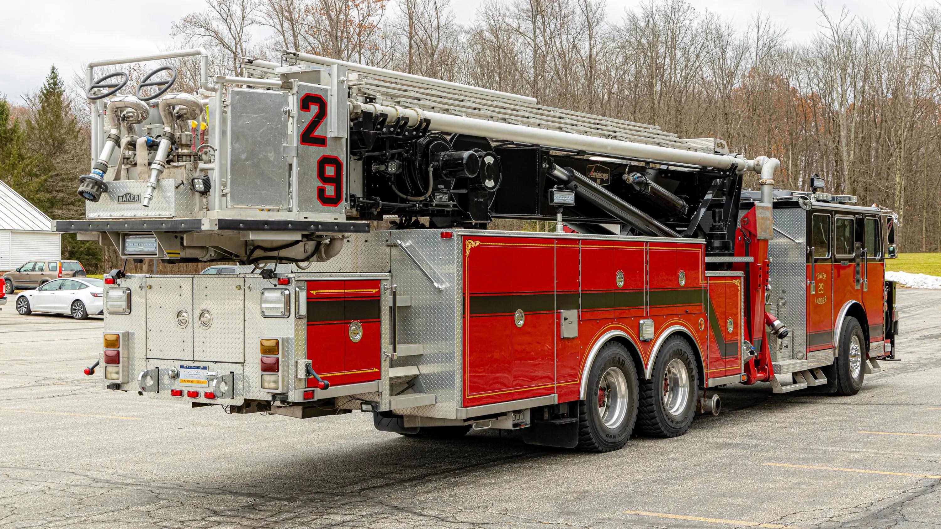 1993 Seagrave Simon-Duplex 90' Aerial - image 7