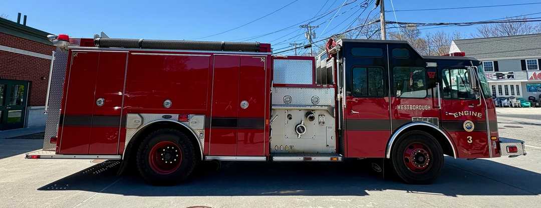 2005 E-One Typhoon Pumper