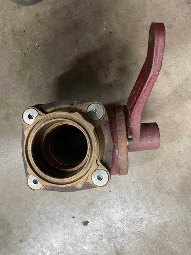 Waterous discharge valve