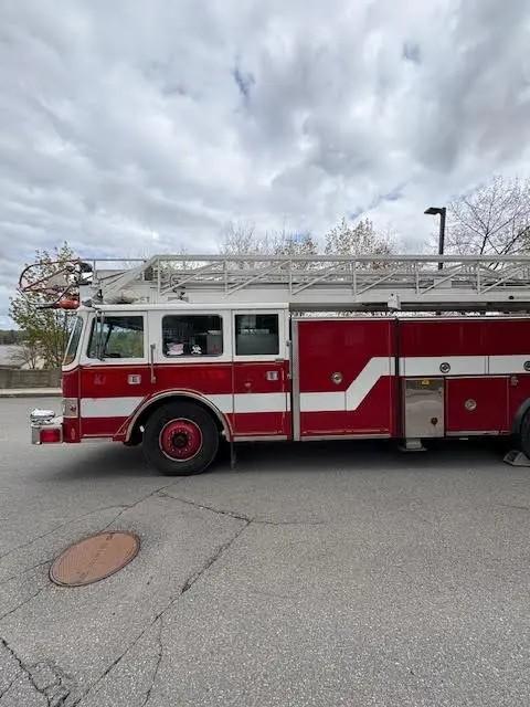 1991 Pierce 100' Aerial - image 9
