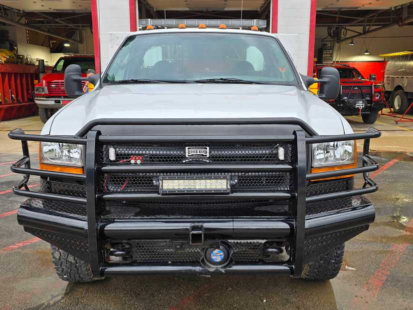 2004 Ford F-350 4x4 Light Rescue — photo 2
