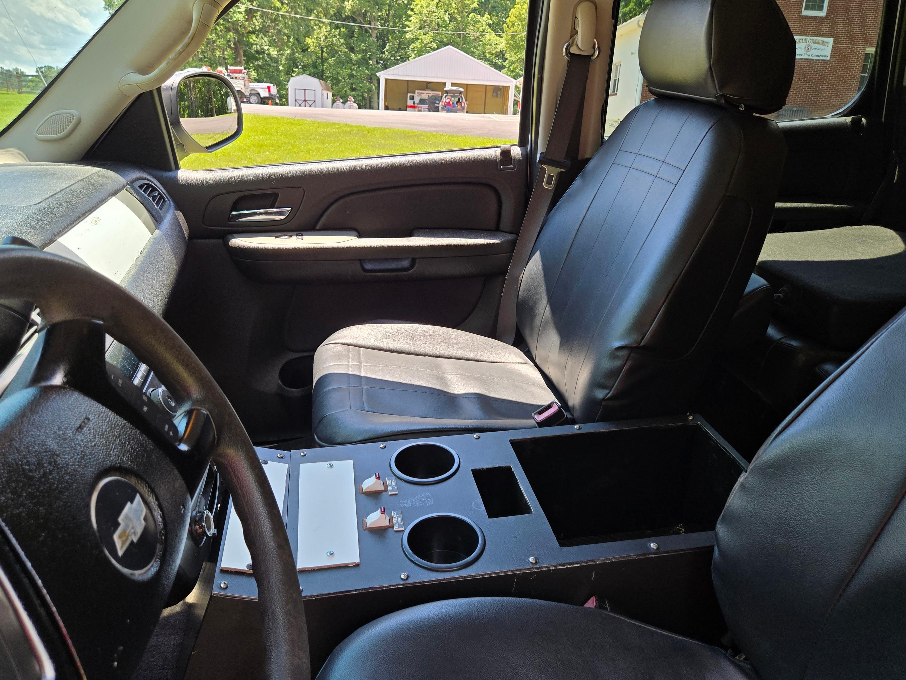 2008 Chevrolet Tahoe 4x4 Command Unit - image 11