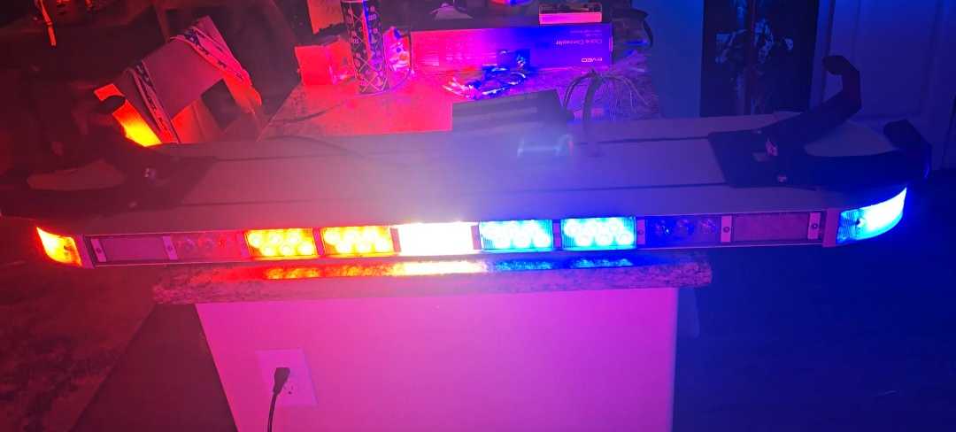 Tomar 54-inch light bar with traffic light preemption