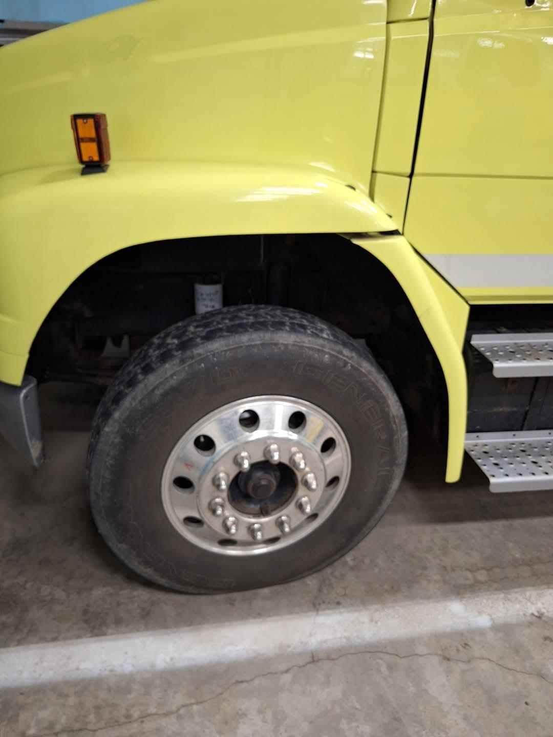 1996 Freightliner Tanker - image 5