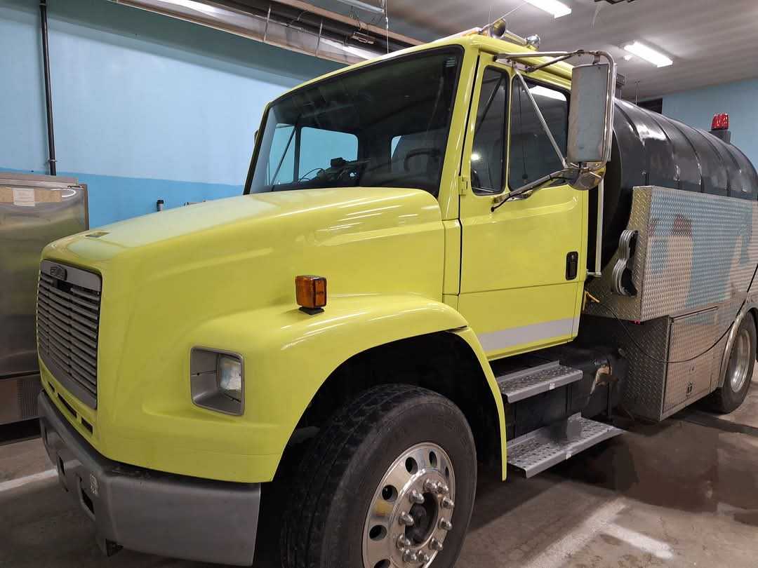 1996 Freightliner Tanker