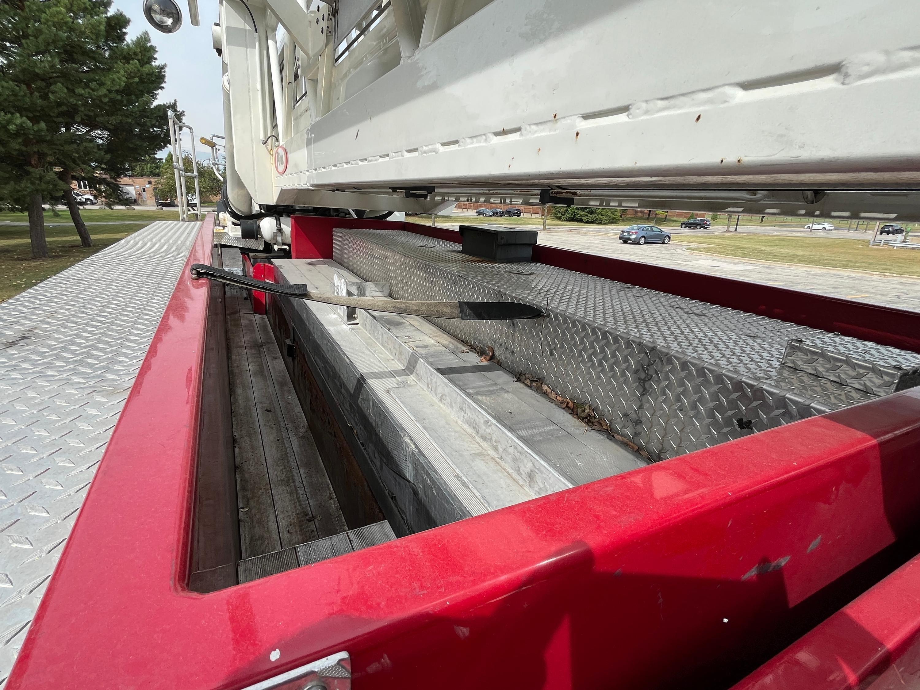 2009 Pierce Velocity 100' Quint - image 125