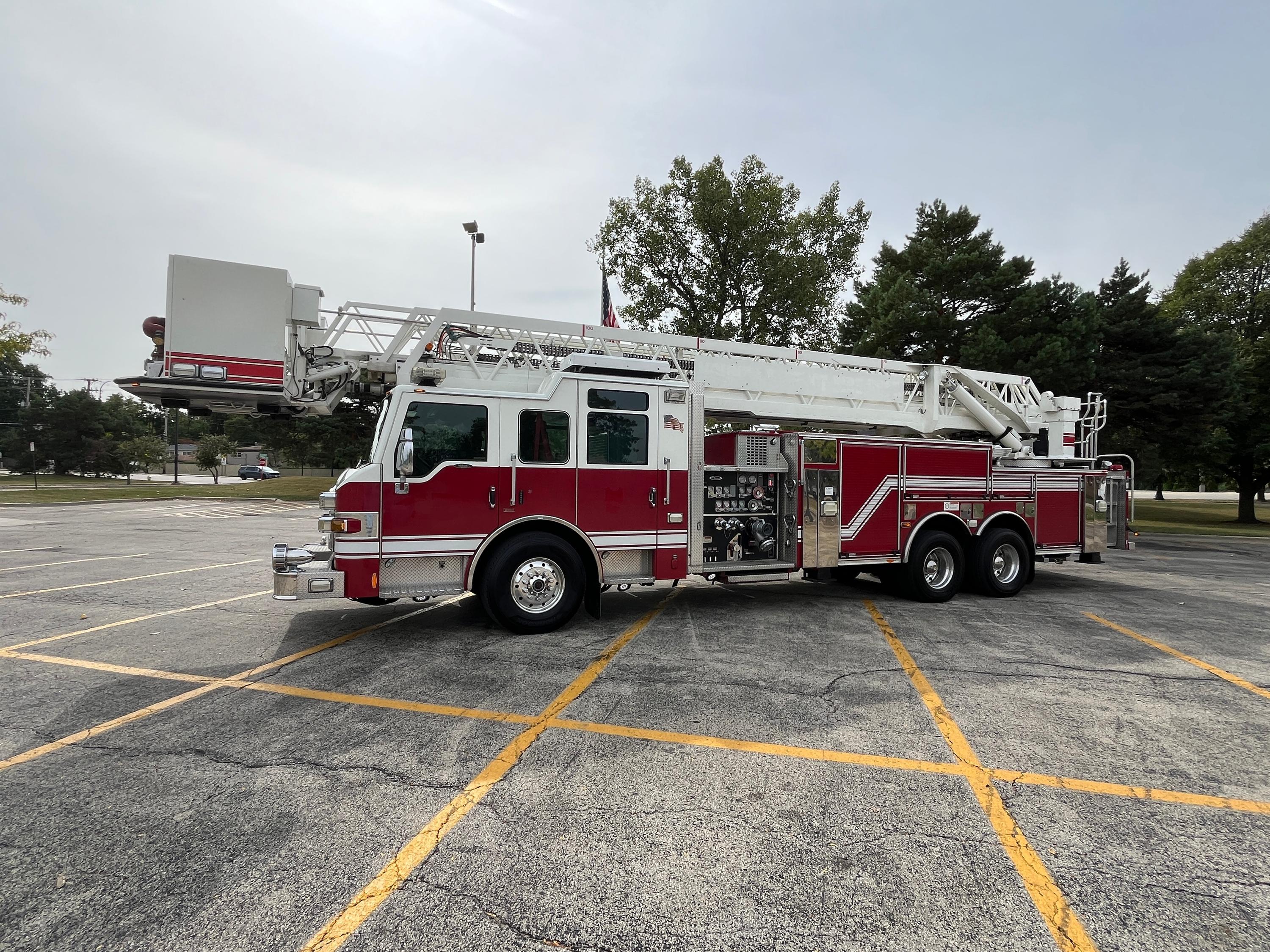 2009 Pierce Velocity 100' Quint - image 20