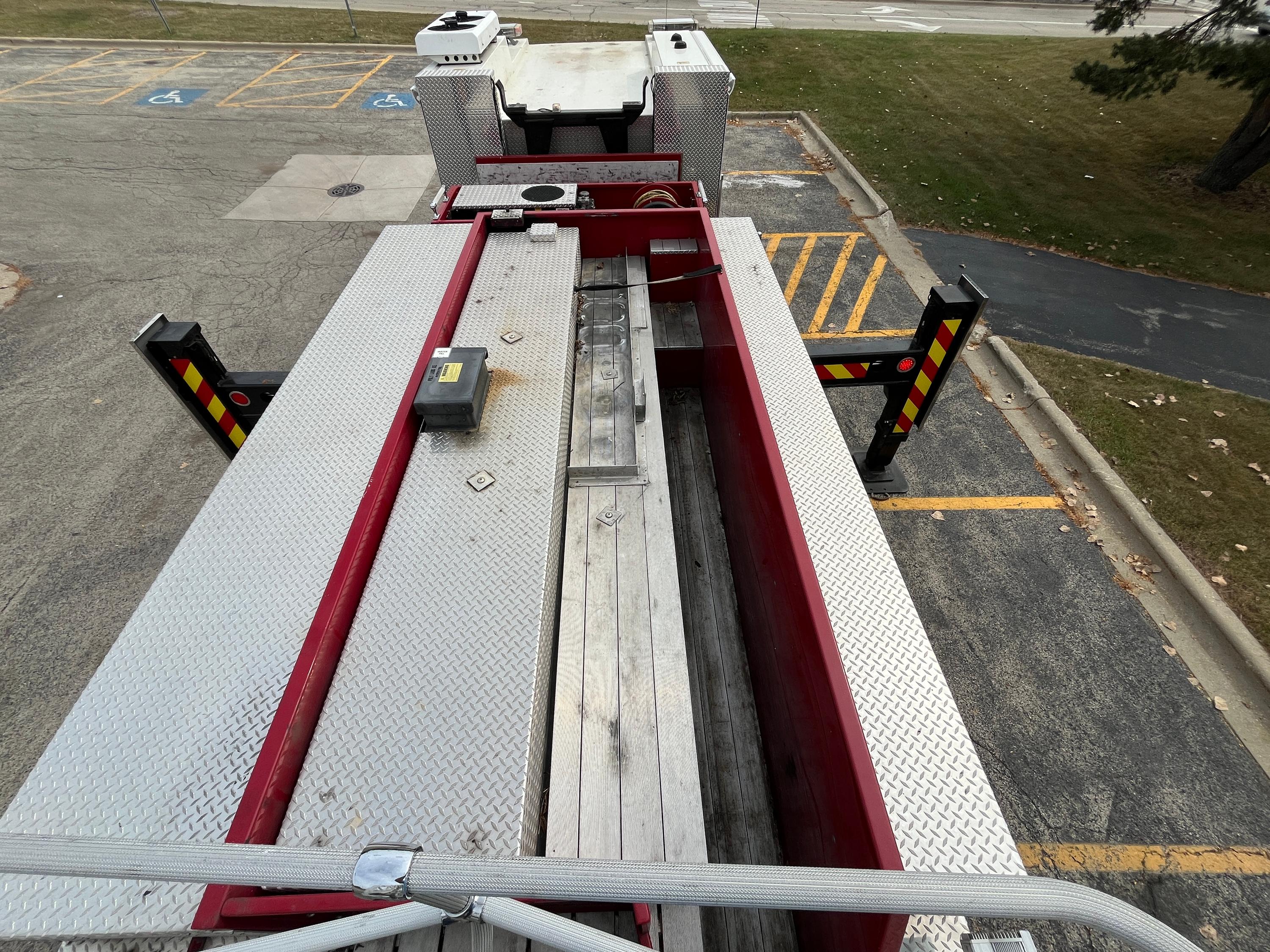 2009 Pierce Velocity 100' Quint - image 149