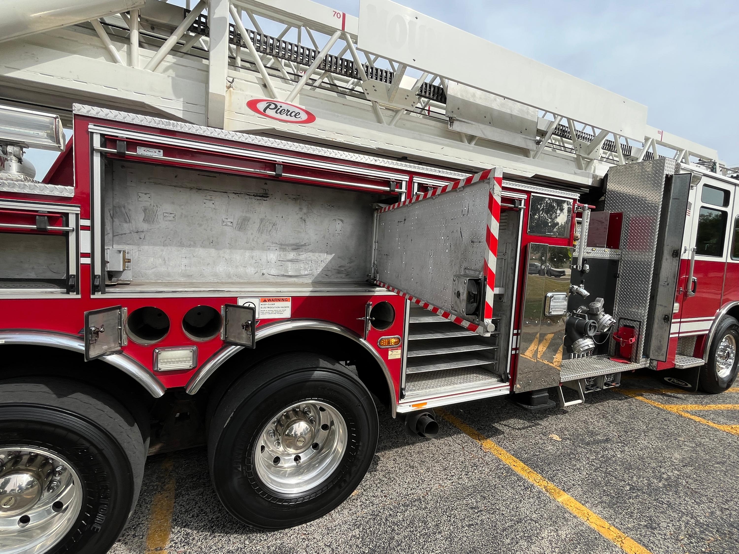 2009 Pierce Velocity 100' Quint - image 166