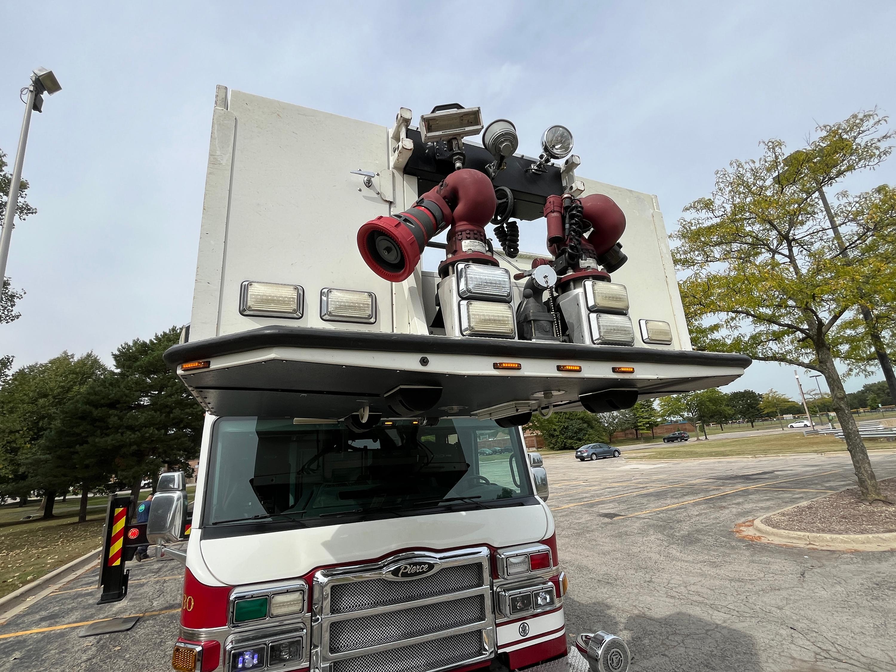 2009 Pierce Velocity 100' Quint - image 7