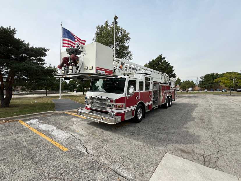 2009 Pierce Velocity 100' Quint