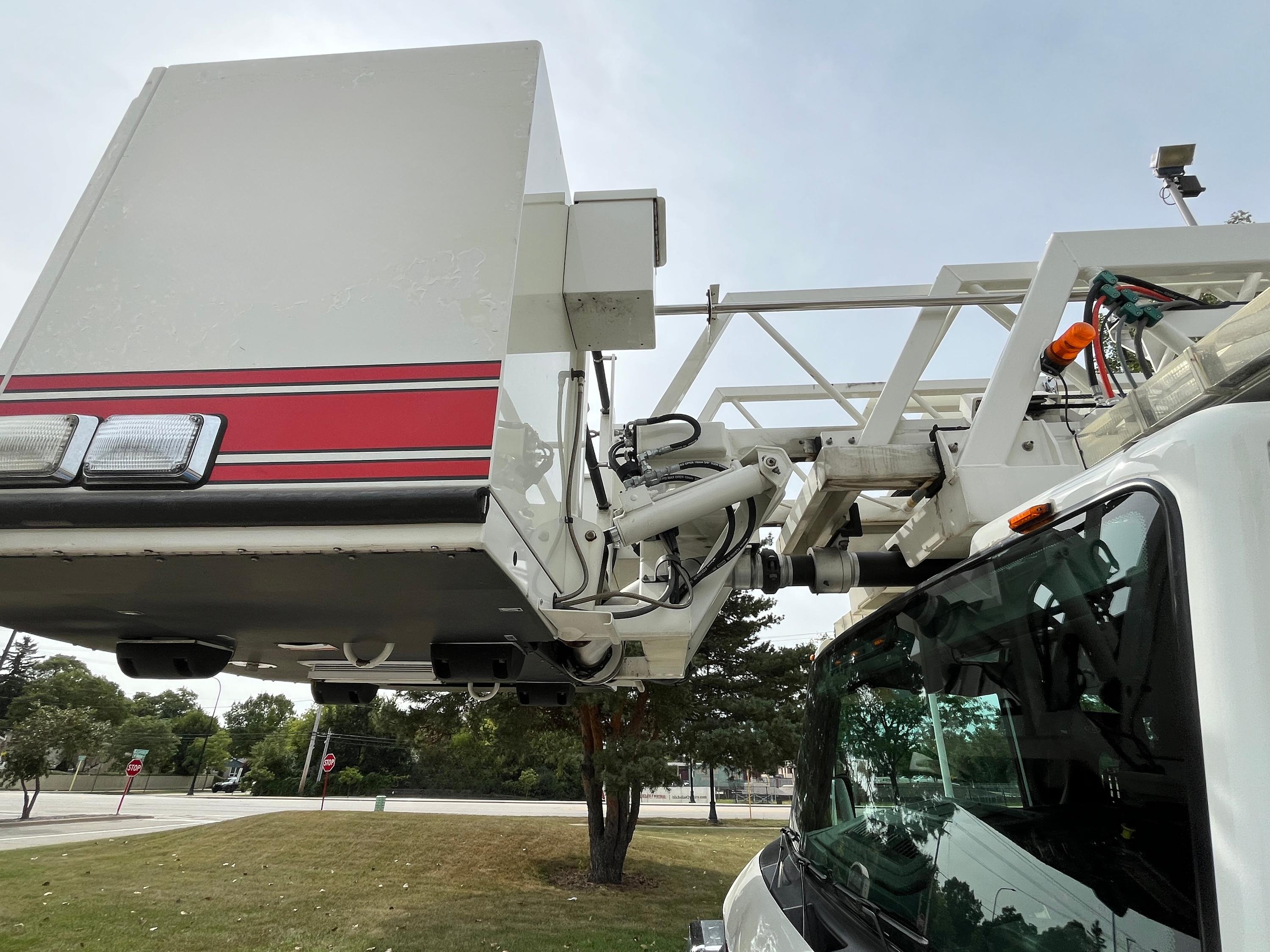 2009 Pierce Velocity 100' Quint - image 154