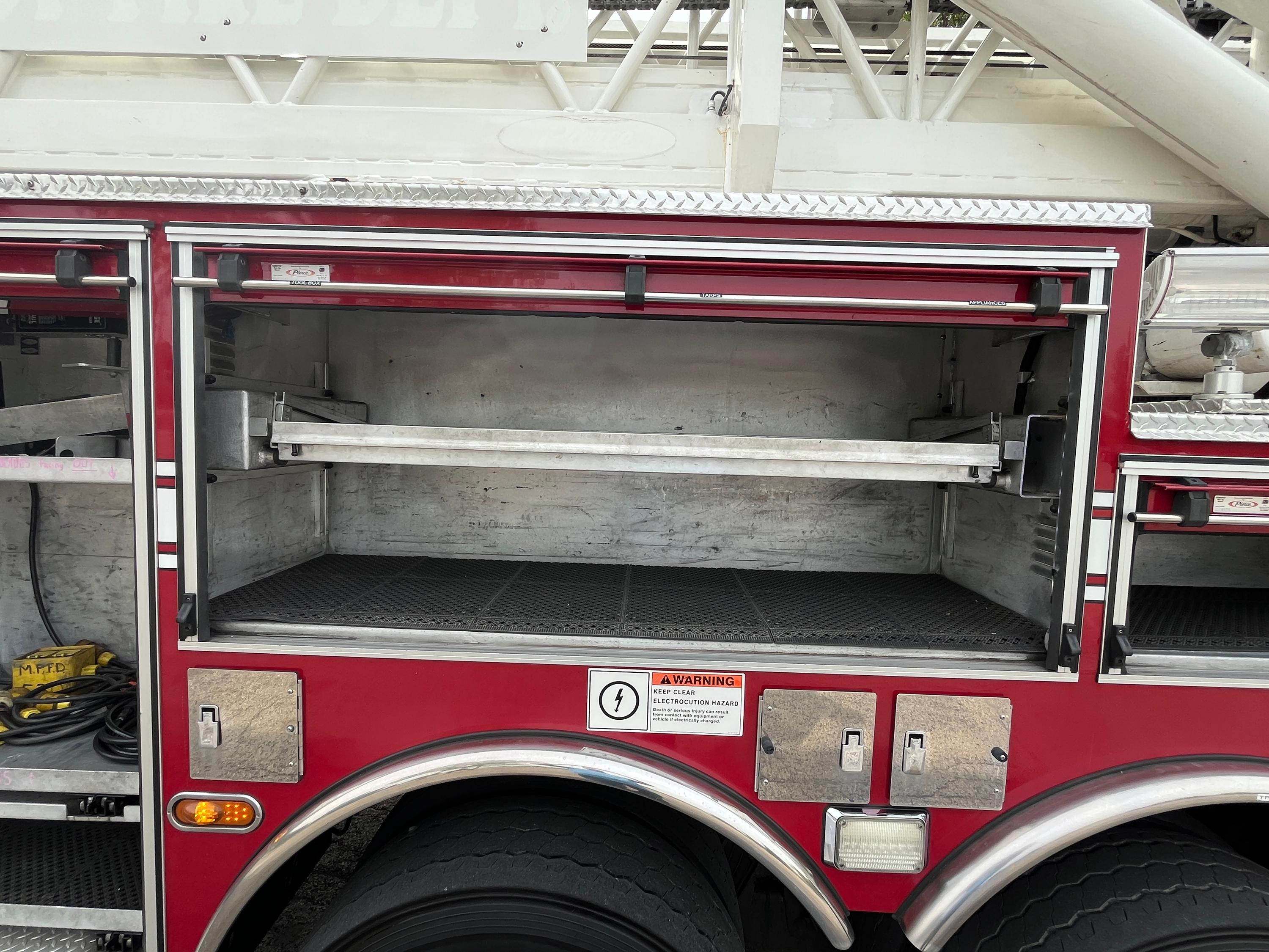 2009 Pierce Velocity 100' Quint - image 88