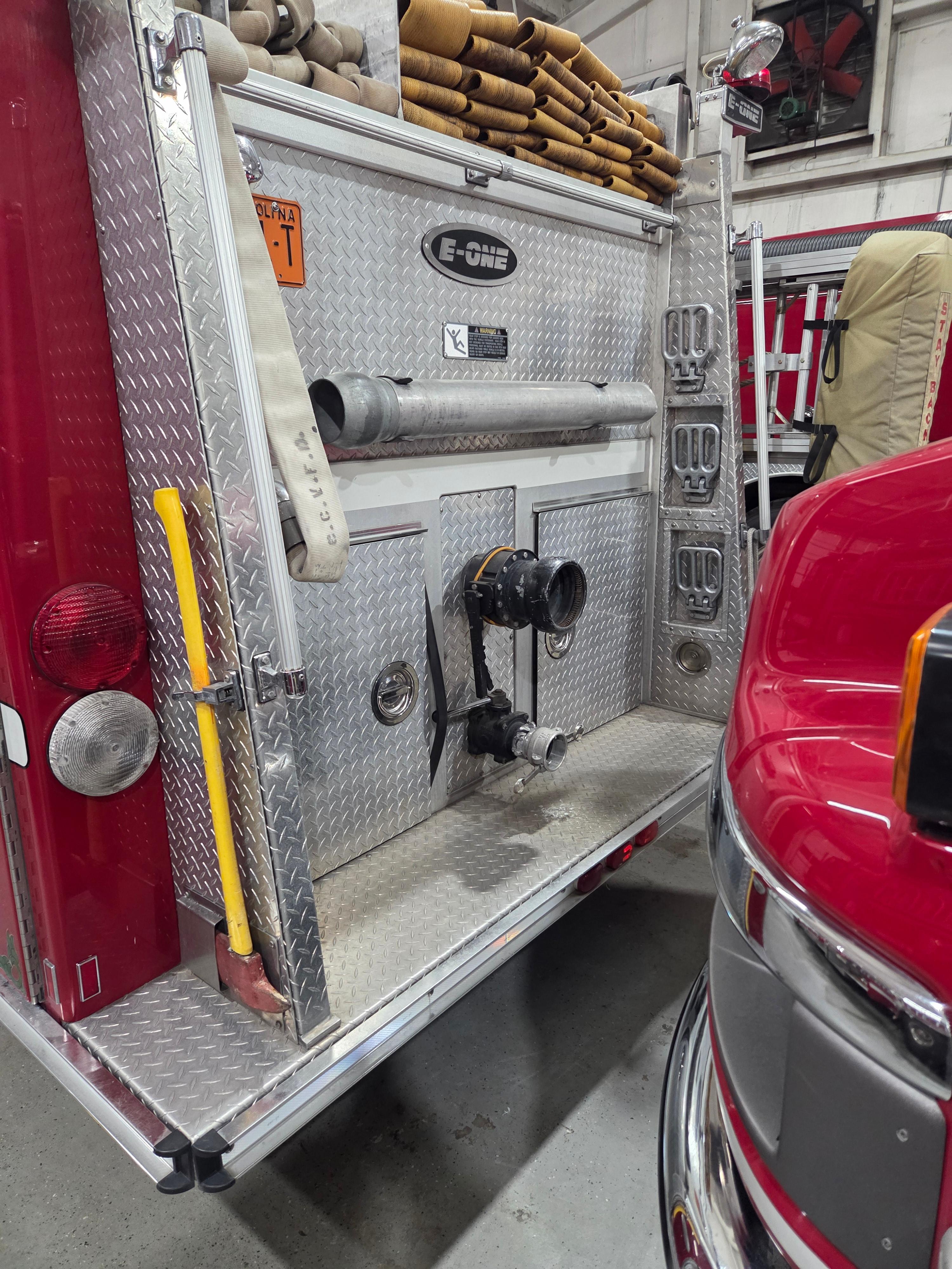 1995 E-One International Pumper Tanker - image 4