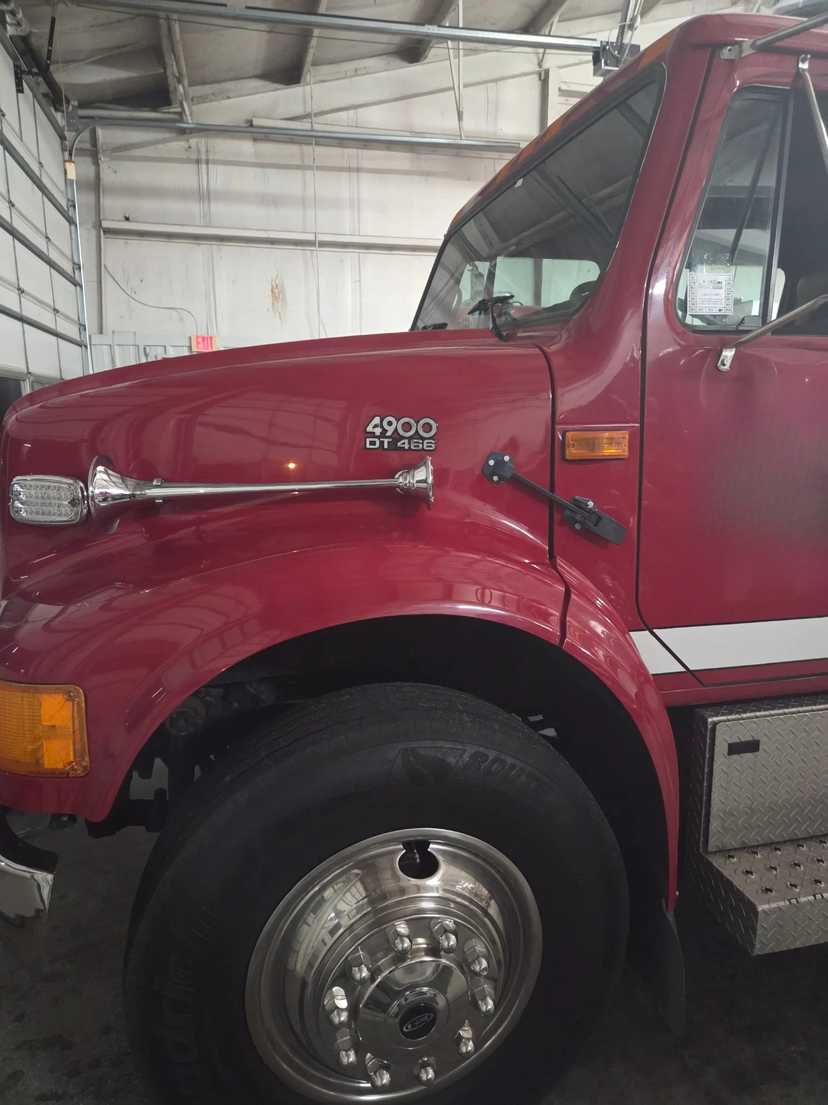 1995 E-One International Pumper Tanker