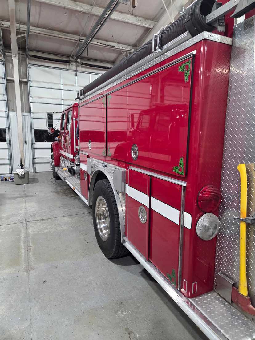 1995 E-One International Pumper Tanker — photo 3