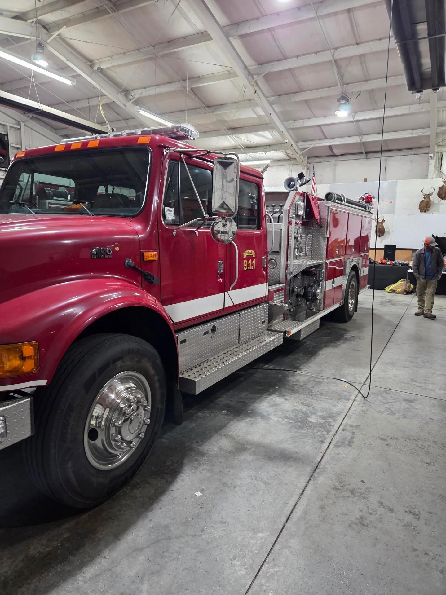 1995 E-One International Pumper Tanker - image 5