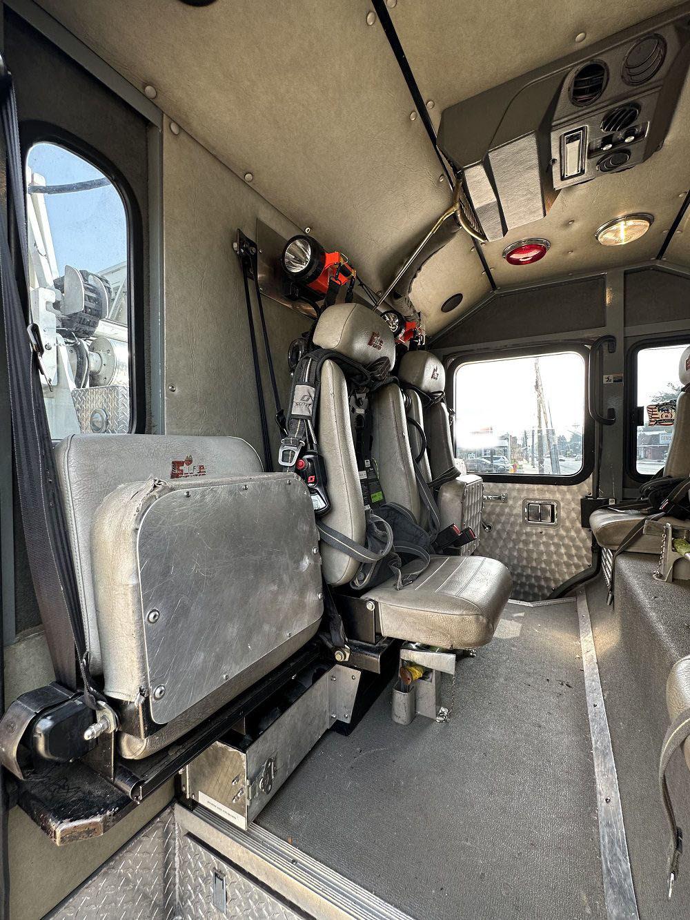 1997 Simon Duplex 93′ LTI Mid Mount Platform - image 7