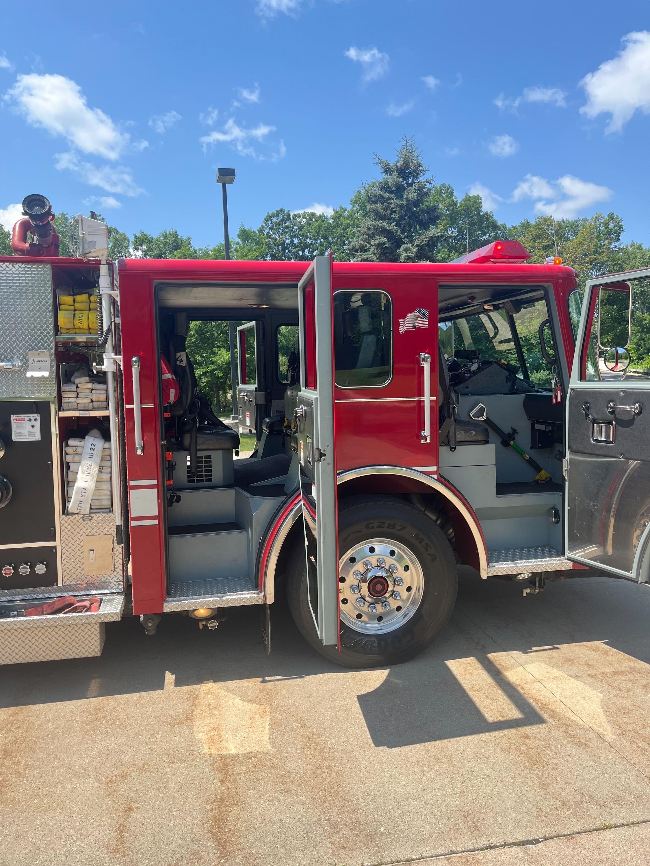 2001 Pierce Saber Engine - image 6