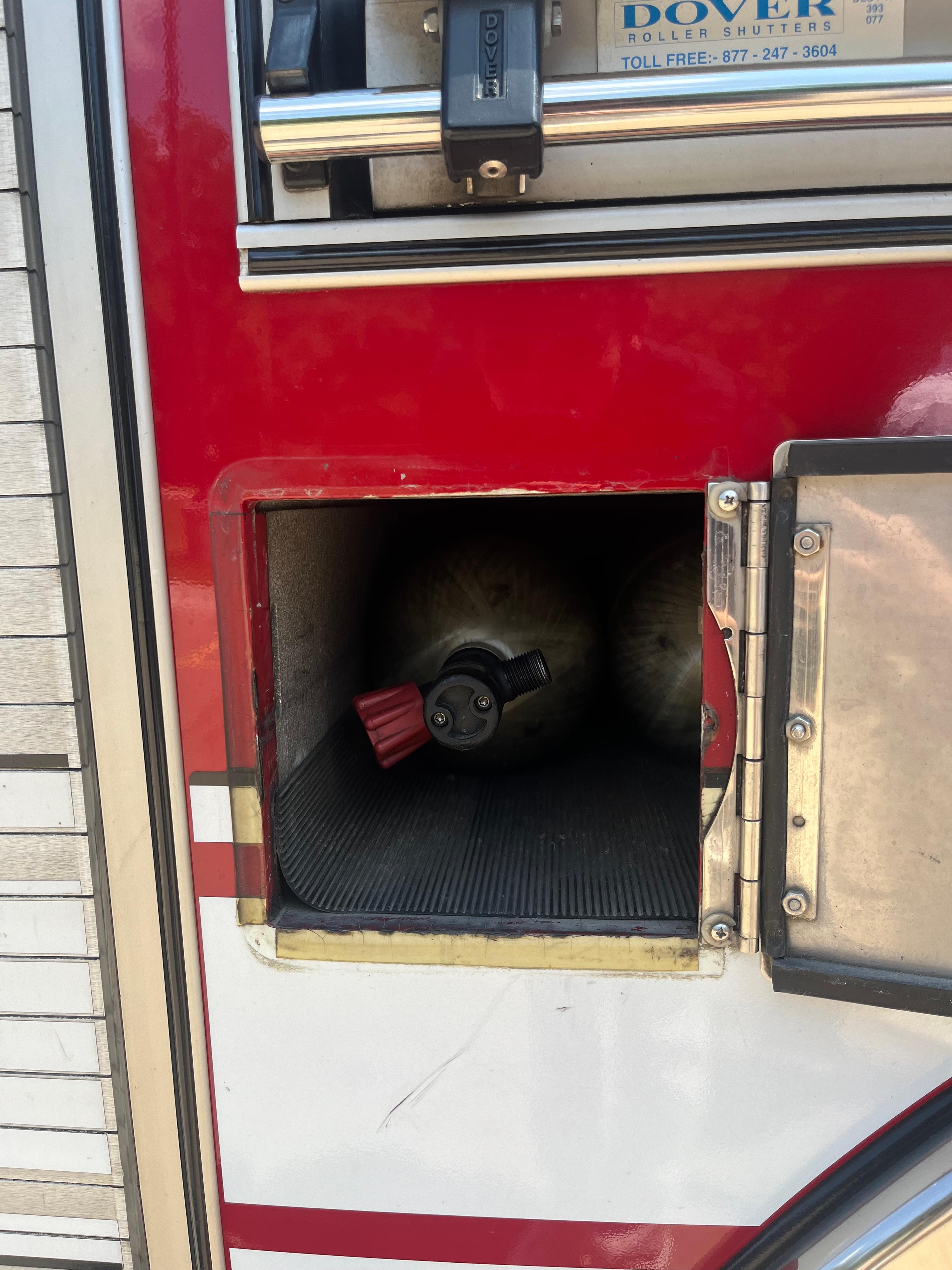 2001 Pierce Saber Engine - image 9