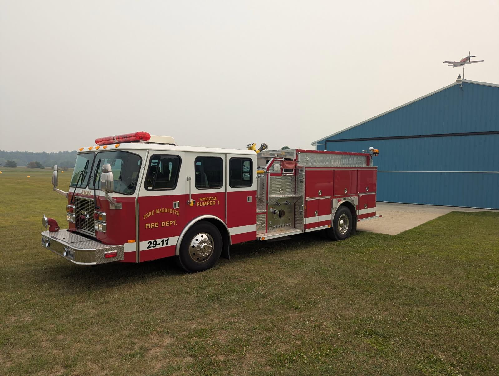 1997 E-One E-max Pumper - image 2