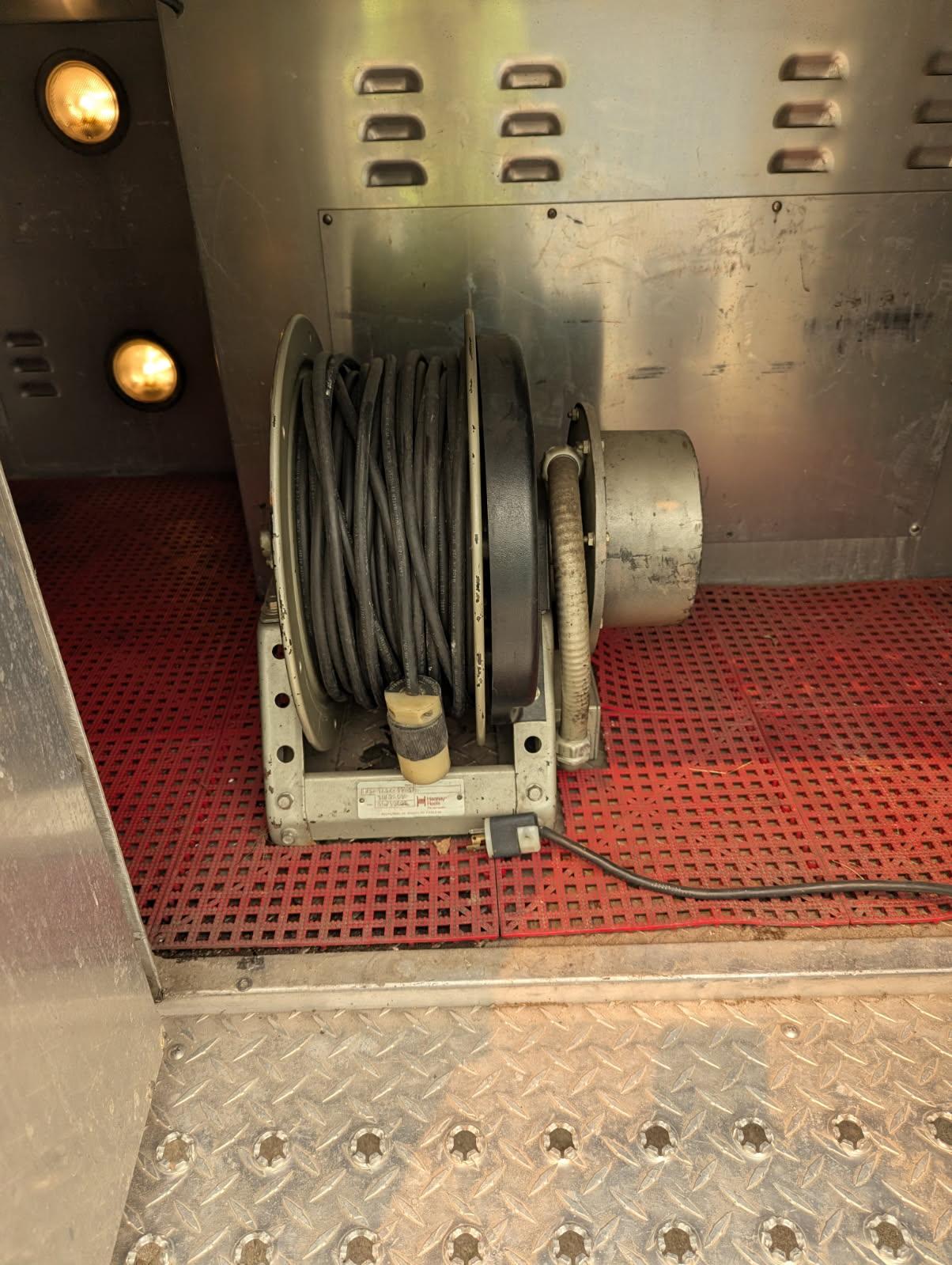 1997 E-One E-max Pumper - image 20