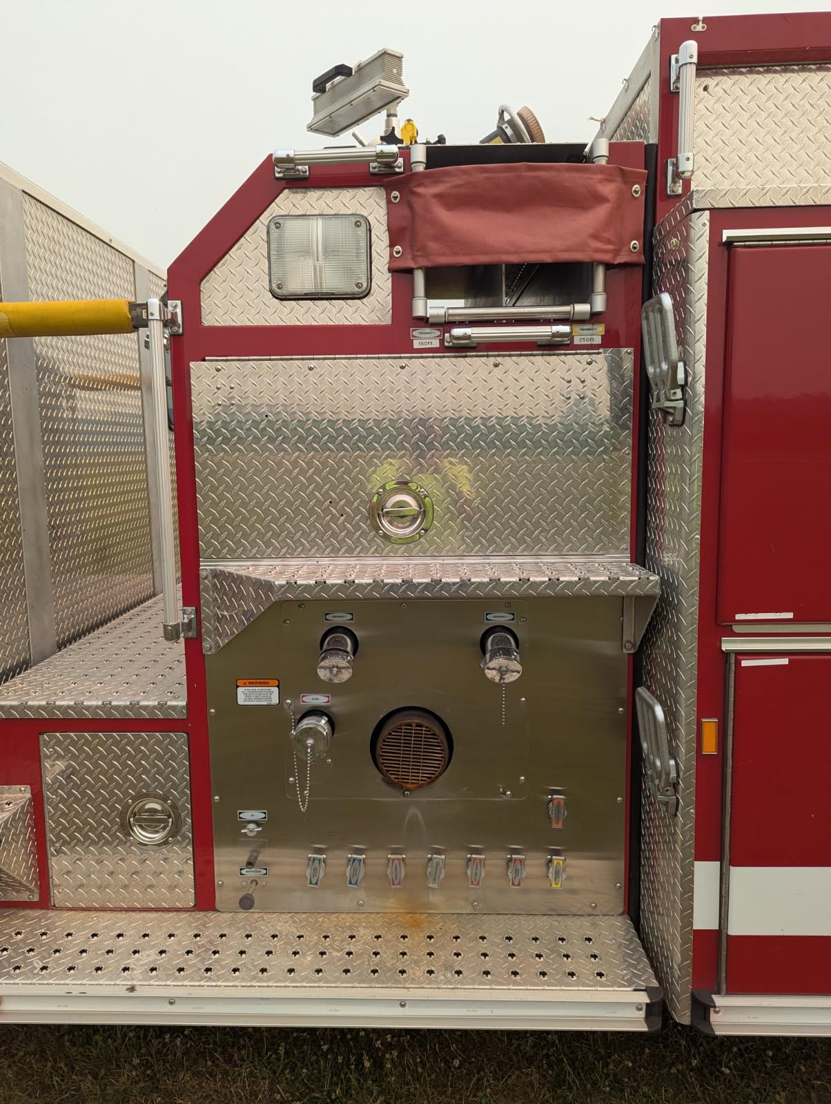 1997 E-One E-max Pumper - image 26