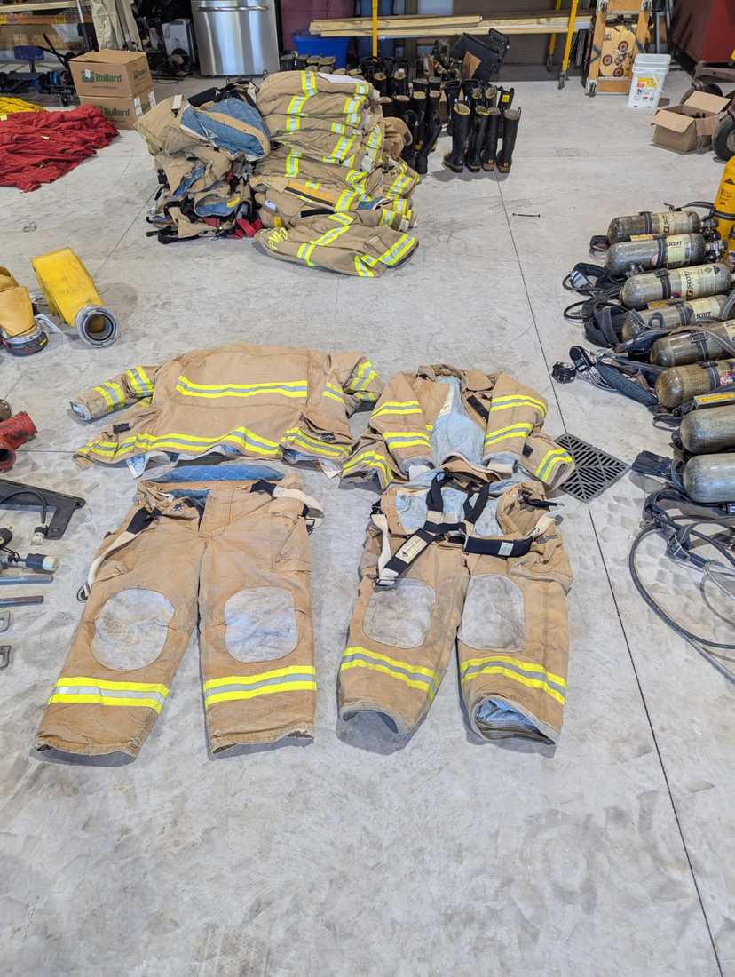 Fire Department Equipment Lot – SCBA, Turnout Gear, Hose & Suction Lines — photo 4