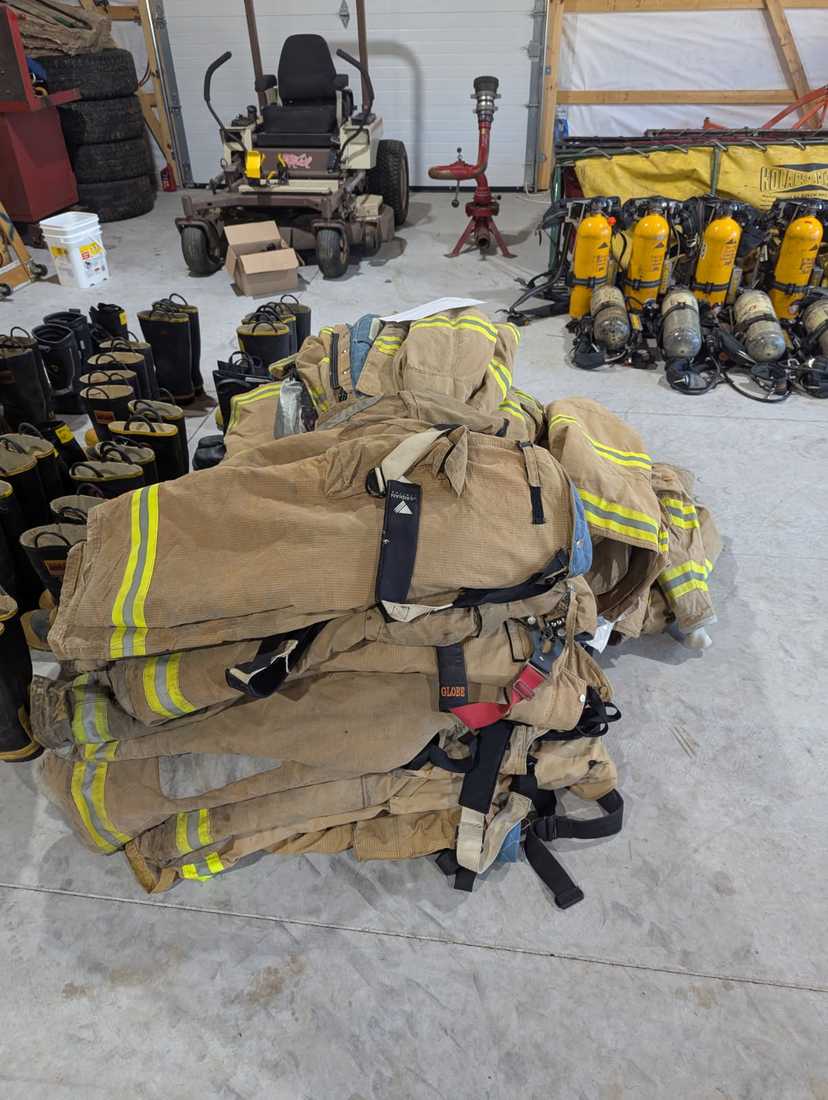 Fire Department Equipment Lot – SCBA, Turnout Gear, Hose & Suction Lines — photo 5