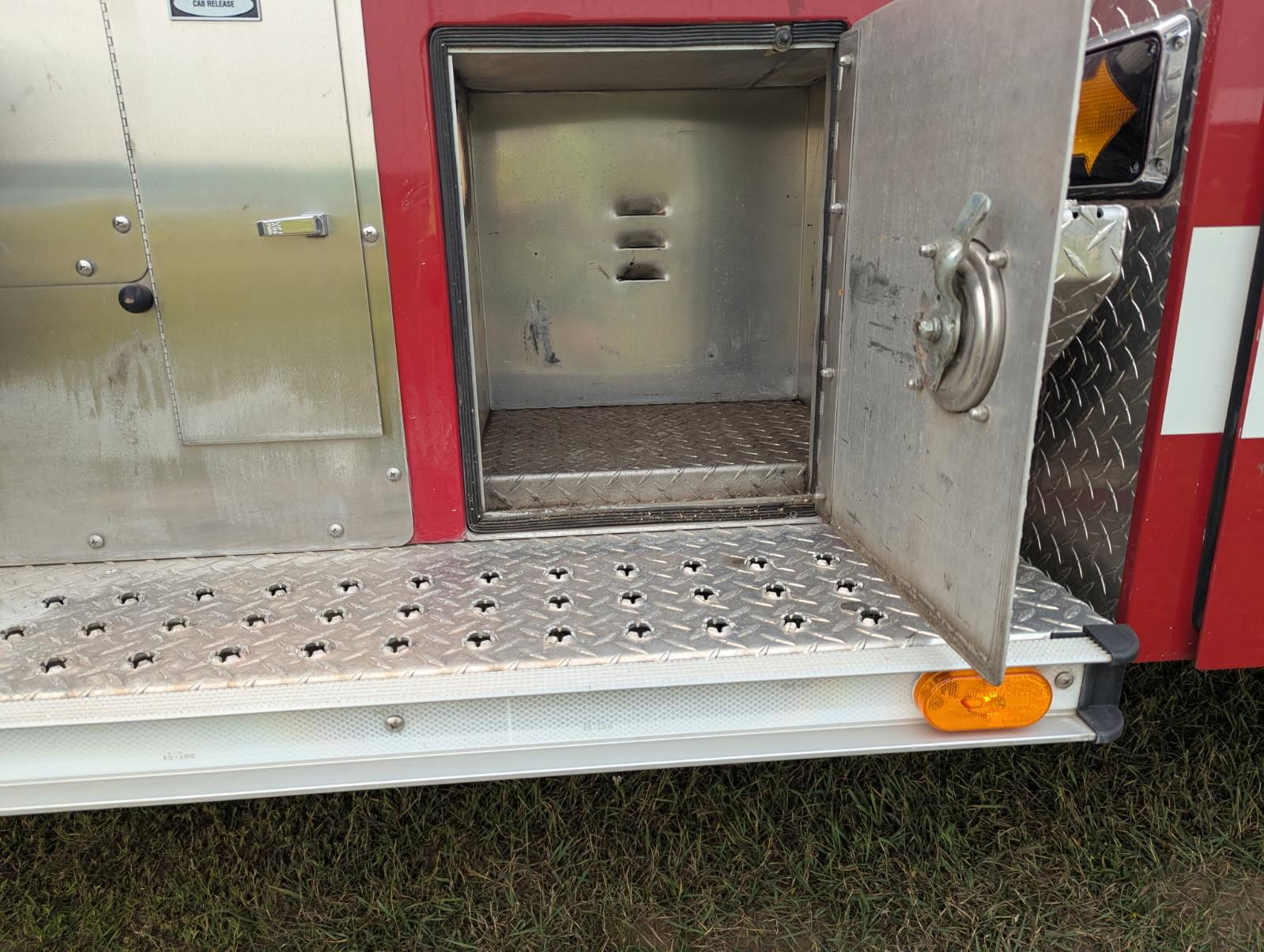 1997 E-One E-max Pumper - image 10