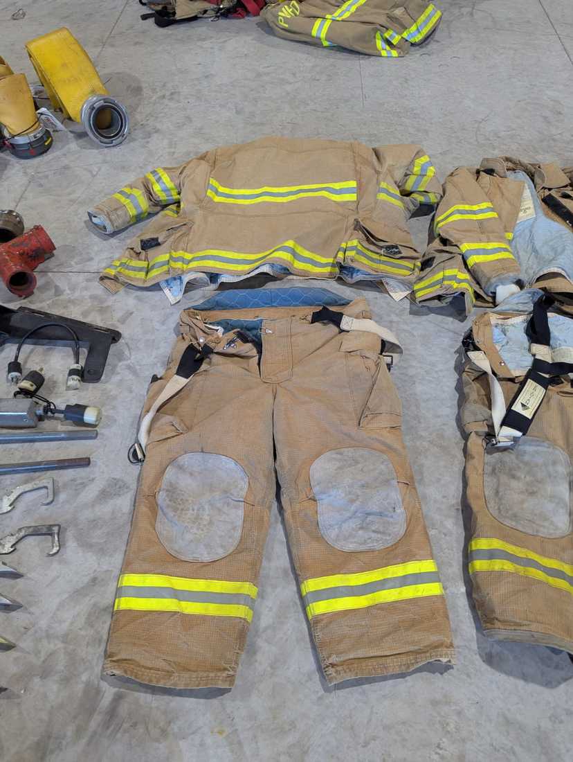 Fire Department Equipment Lot – SCBA, Turnout Gear, Hose & Suction Lines — photo 2