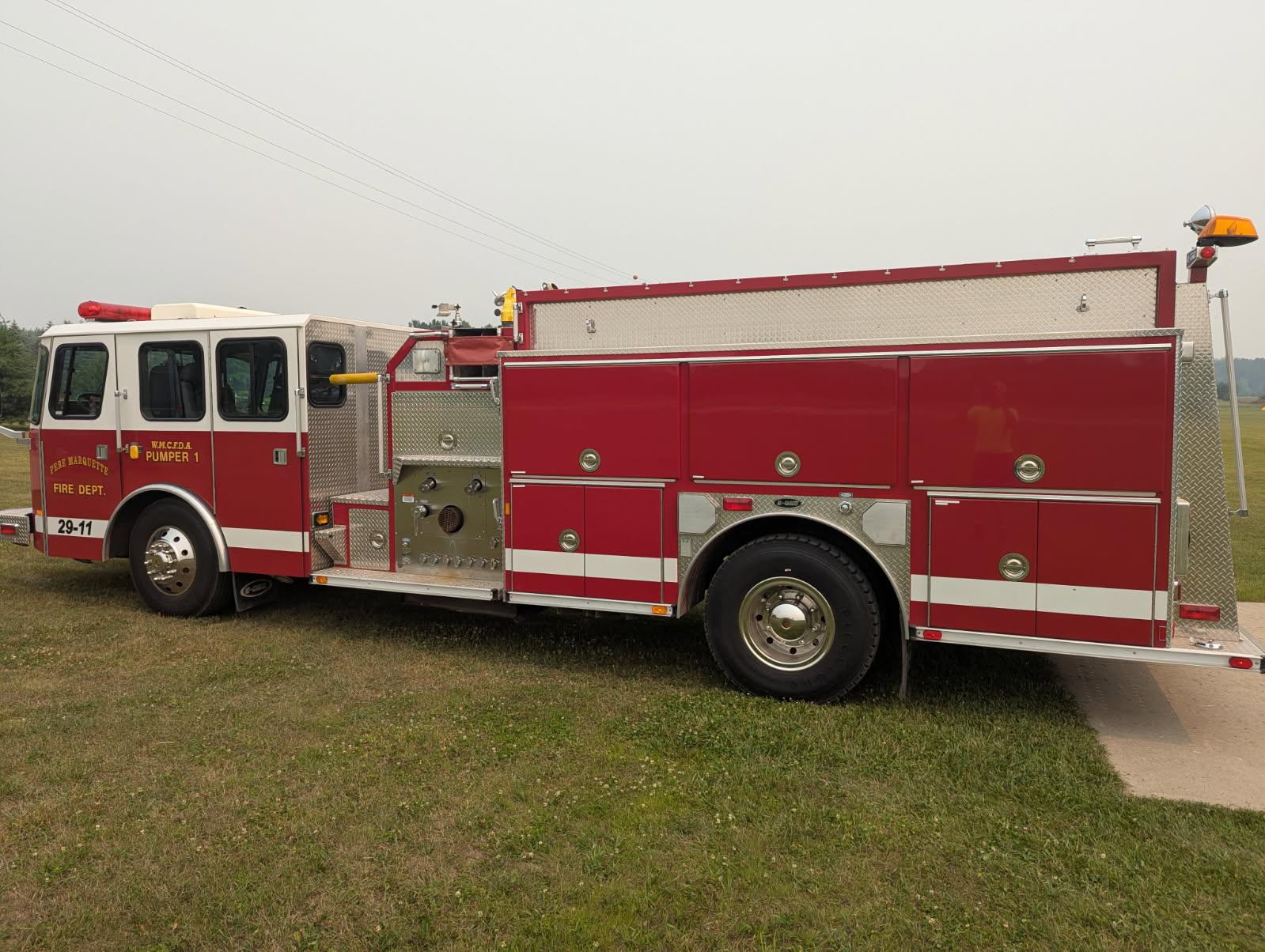 1997 E-One E-max Pumper - image 4