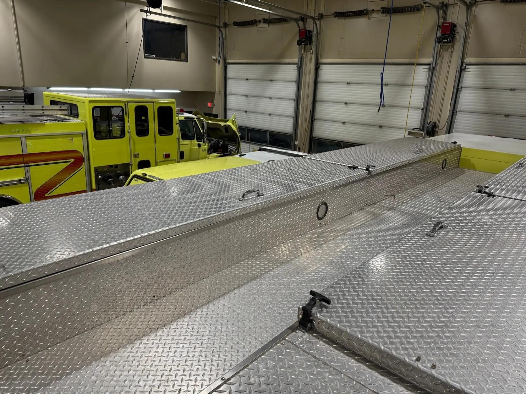 2006 Rosenbauer Spartan Heavy Rescue - image 19