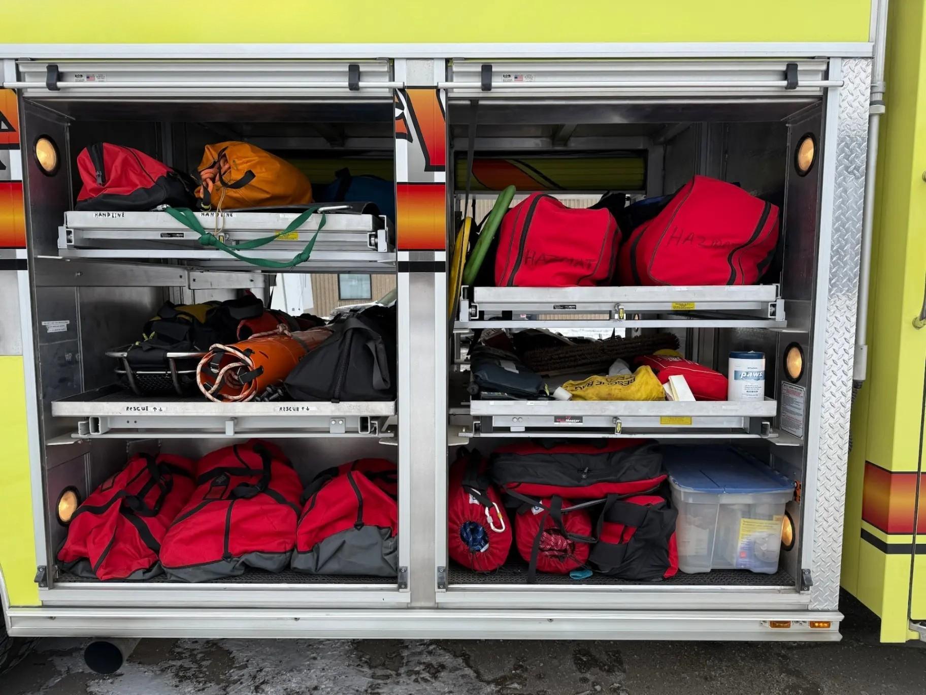 2006 Rosenbauer Spartan Heavy Rescue - image 11