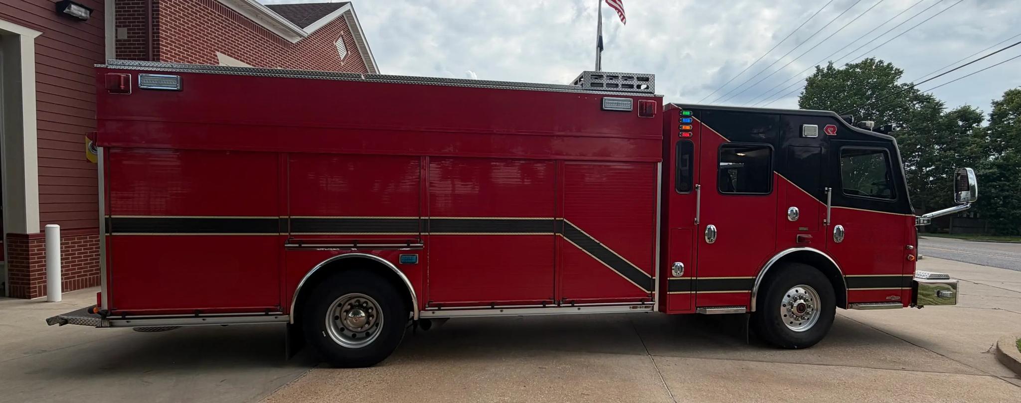 2014 Rosenbauer Pumper - image 1