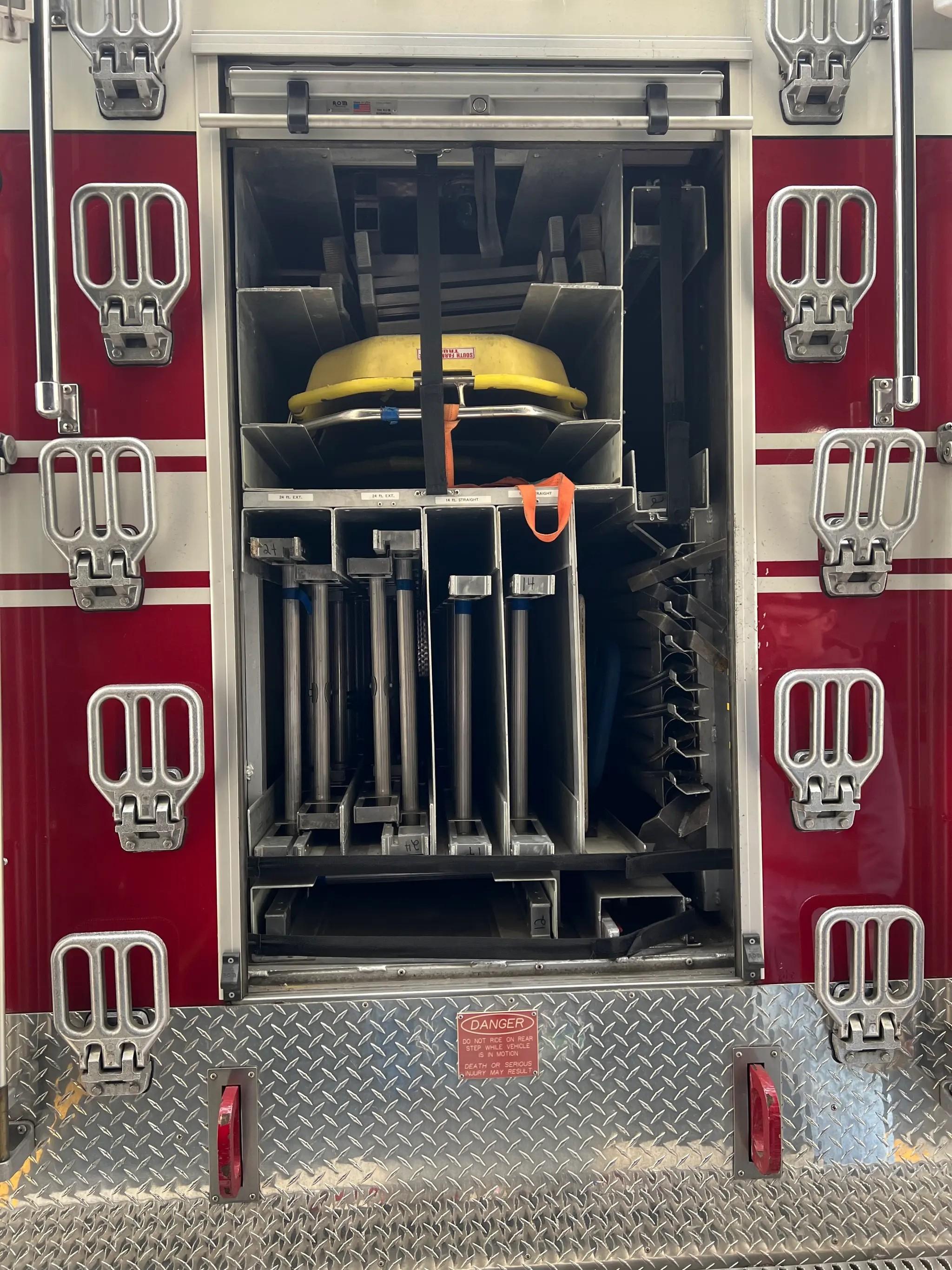 1999 Spartan/3D Walk Around Heavy Rescue - image 14