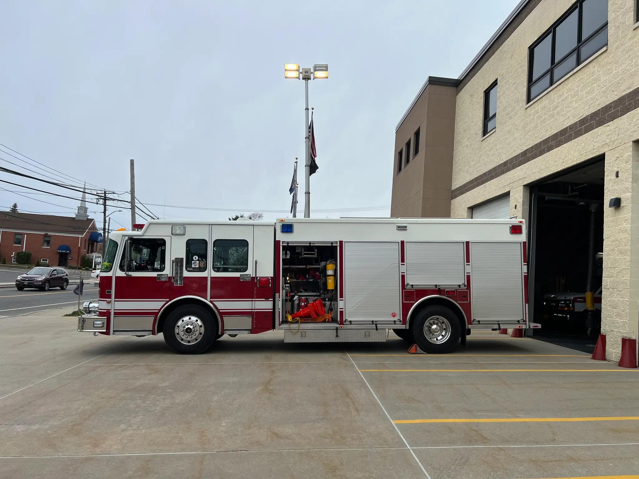 1999 Spartan/3D Walk Around Heavy Rescue - image 7