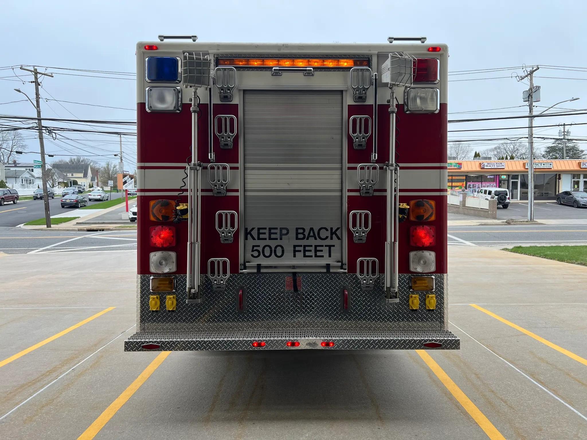 1999 Spartan/3D Walk Around Heavy Rescue - image 4
