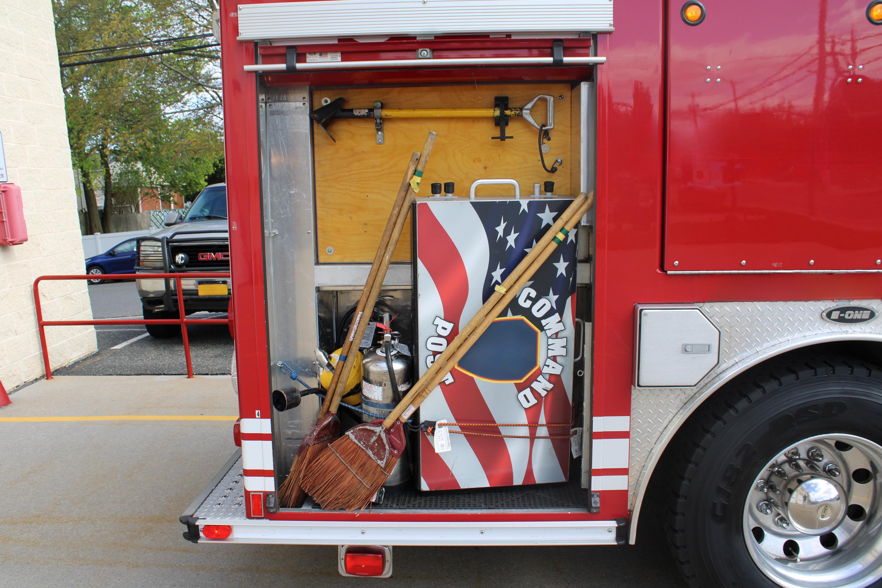 2004 E-One Engine - image 10