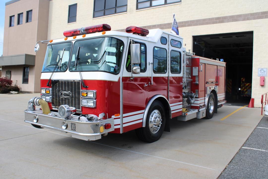 2004 E-One Engine 