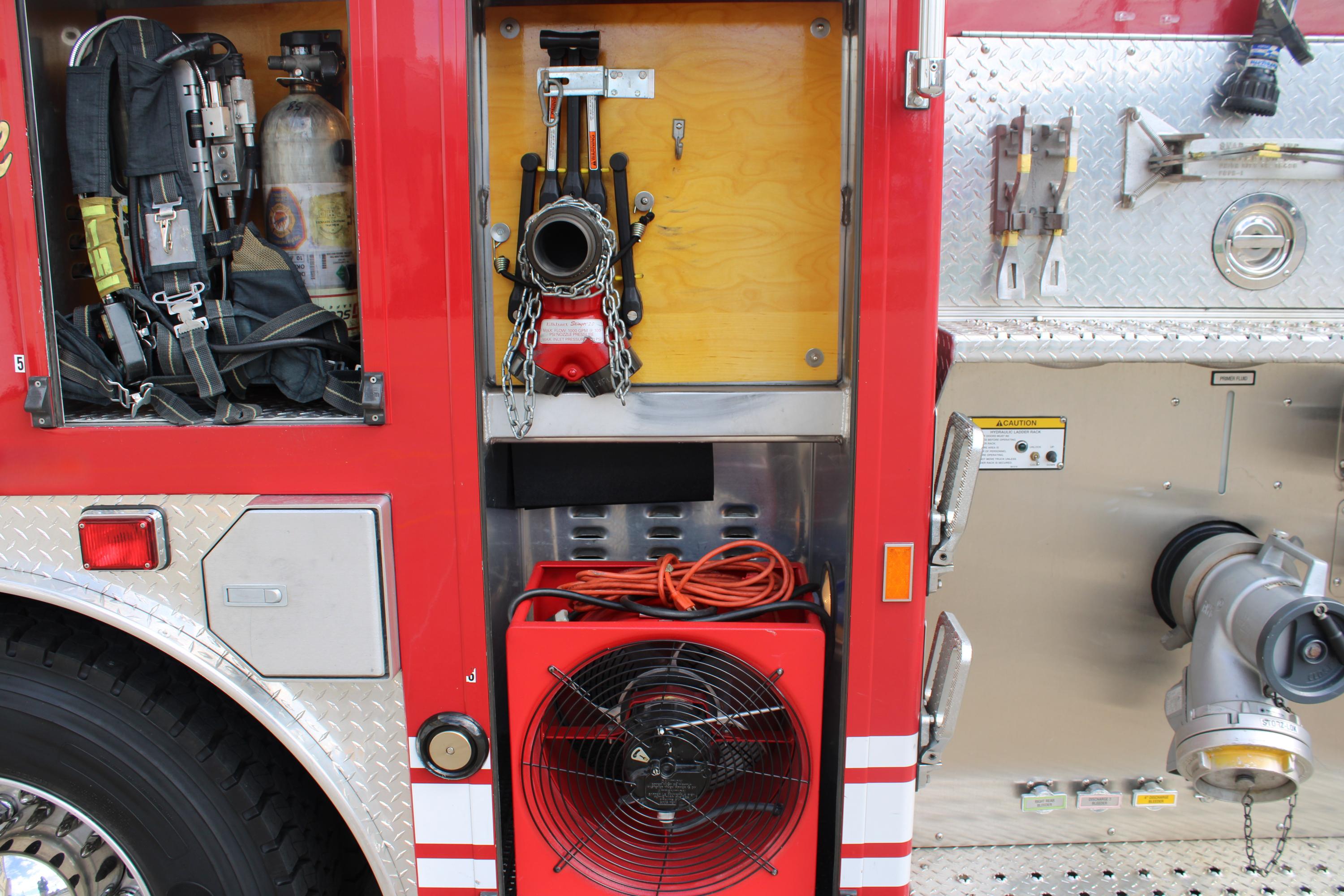 2004 E-One Engine - image 8