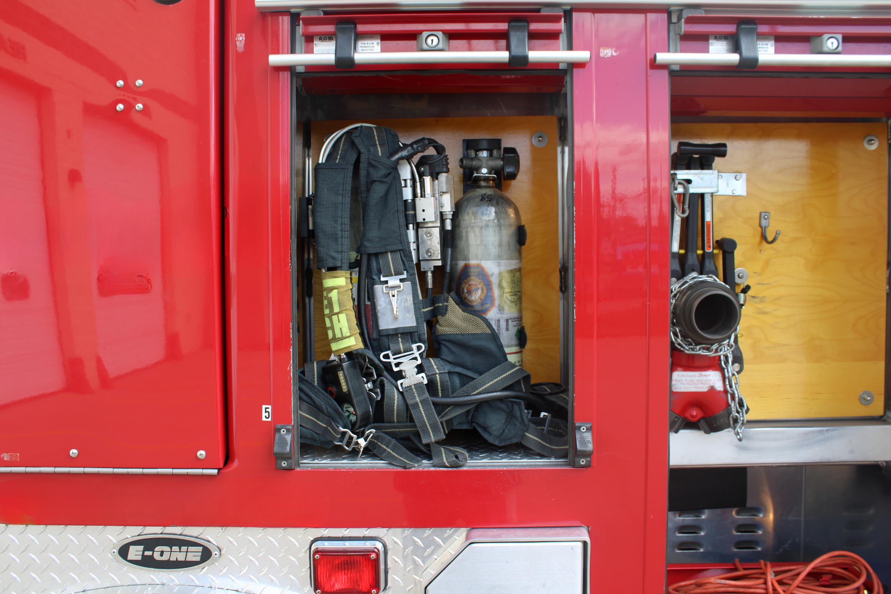 2004 E-One Engine - image 9