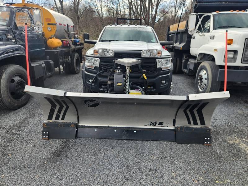 2021 Ram 5500 4x4 Dump Truck - image 3