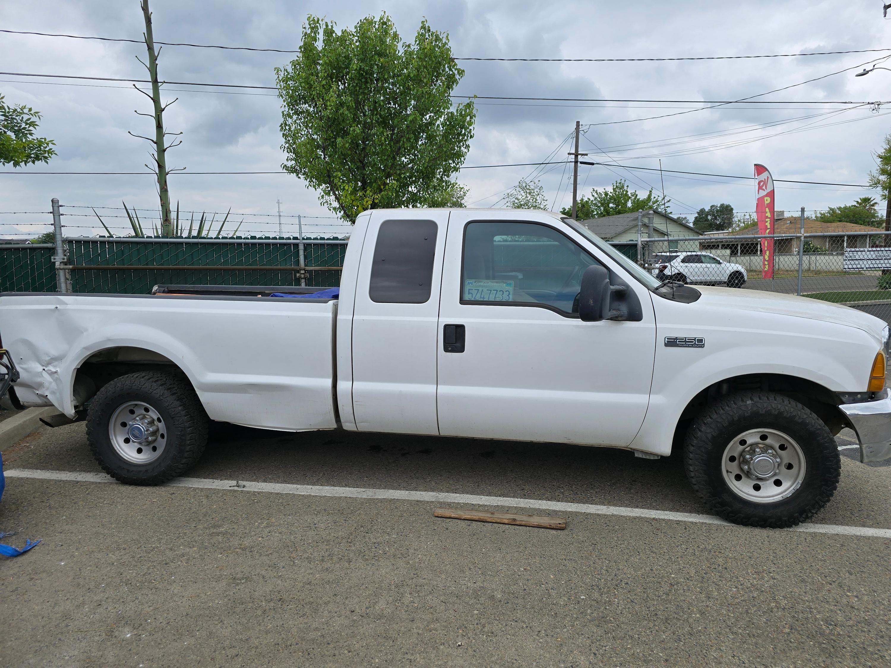1999 Ford F250 SD SC 7.3 Powerstroke - image 3
