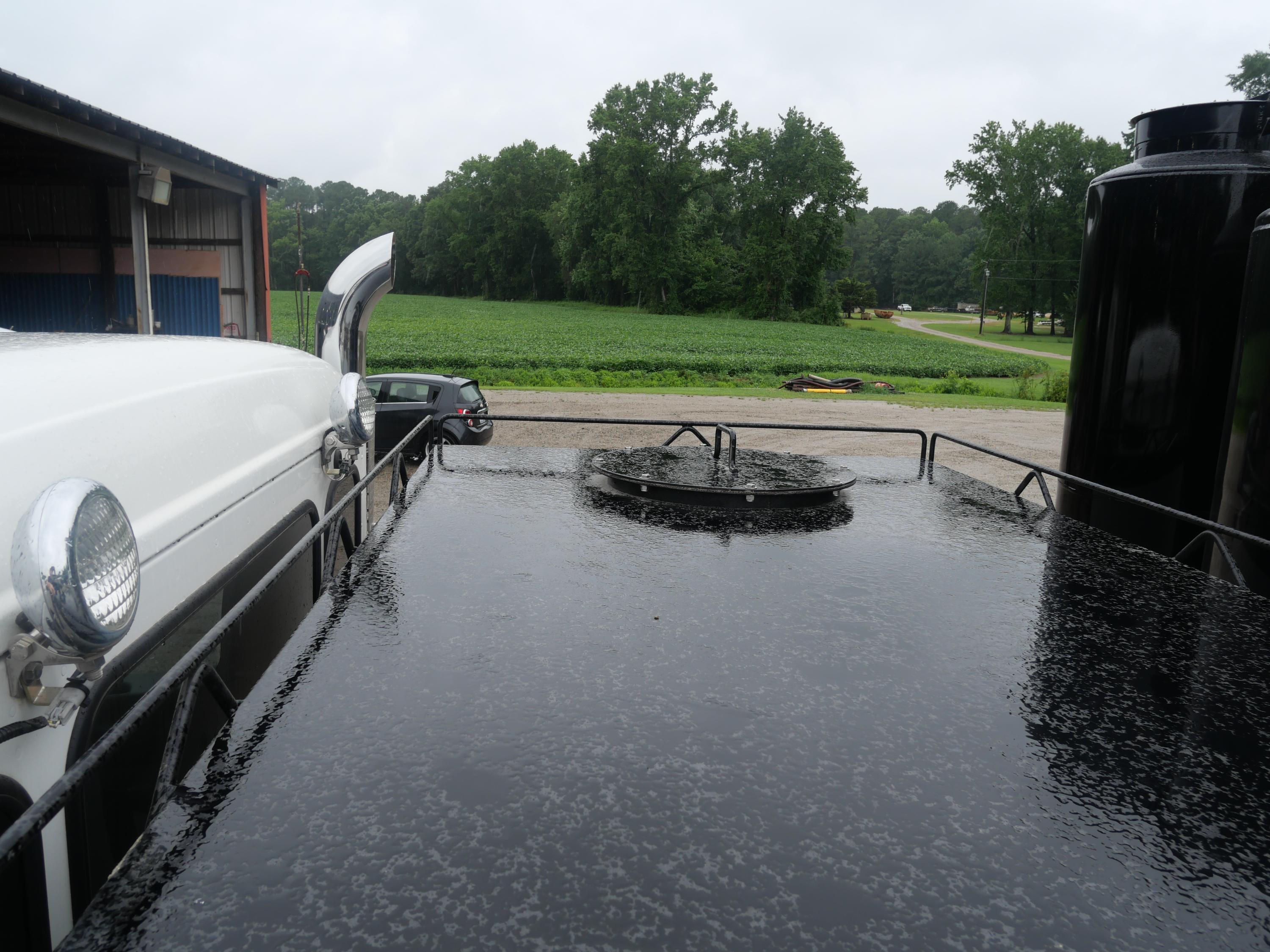 2021 Peterbilt Hydrovac - image 24